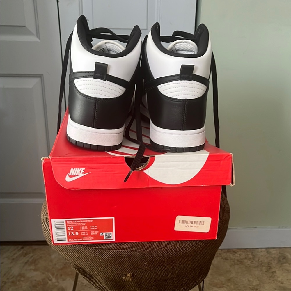 Nike Dunk Hi Retro White /Black Total Orange.
